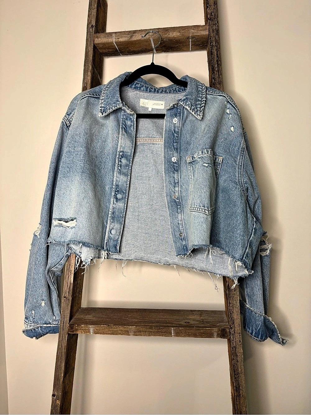 ZARA Distressed Cropped Denim Jacket in Blue